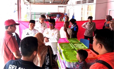 BPBD Sumbar Salur Logistik Korban Kebakaran di Padang