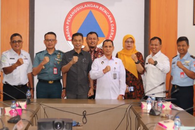 Sekdep Menkopolkam Ajak Semua Pihak di Sumbar Tangani Karhutla